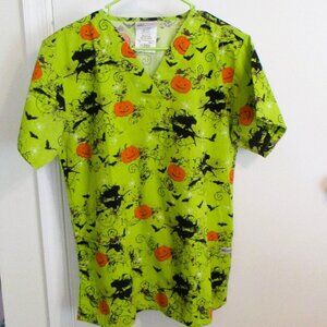 Halloween Scrub Top Pumpkin & Witch Print  Green & Black Size Med USA